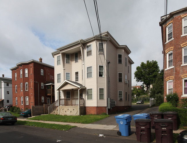 80 Silver St in New Britain, CT - Building Photo - Building Photo