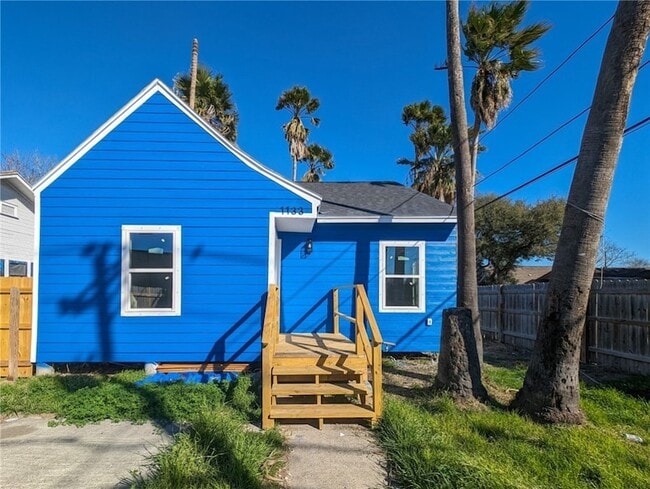1133 S Brownlee Blvd in Corpus Christi, TX - Building Photo - Building Photo