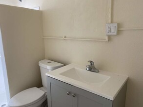 9 E Main St in Mount Dora, FL - Building Photo - Building Photo