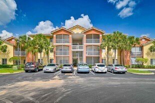 6341 Aragon Way in Ft. Myers, FL - Building Photo