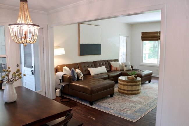 property at 318 SW 27th St