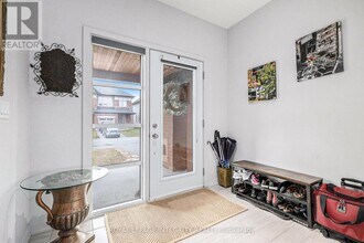 725 Guardian Grv in Ottawa, ON - Building Photo - Building Photo