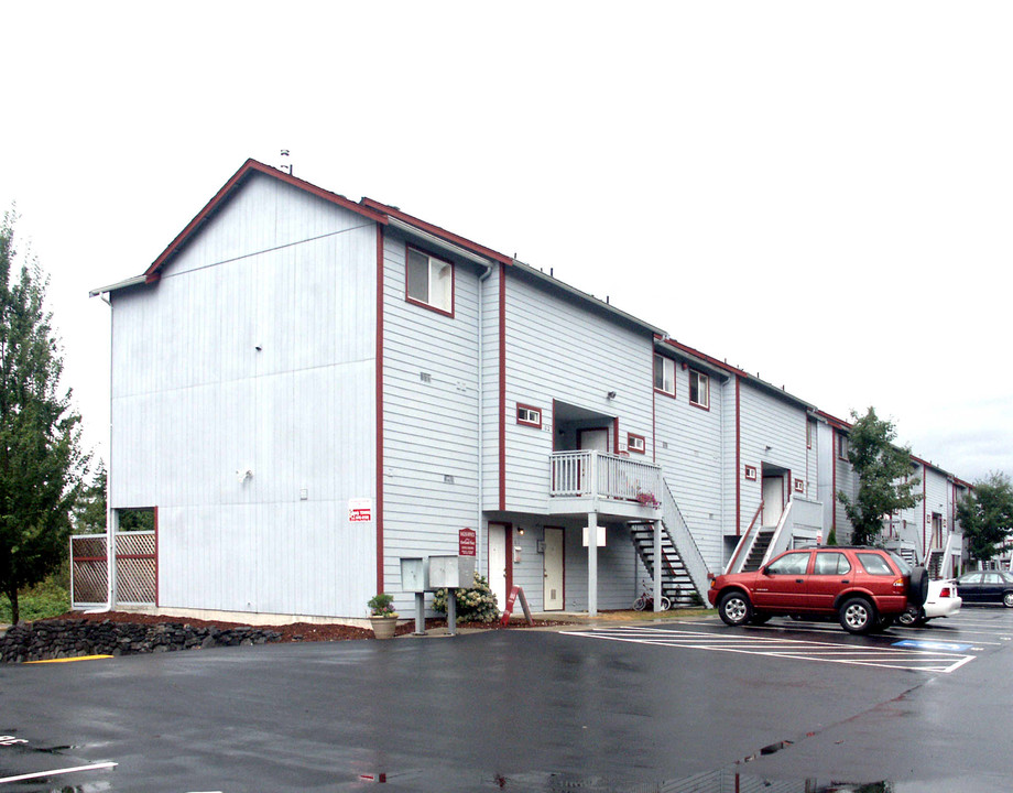 Hartland Place Apartments in Puyallup, WA - Building Photo