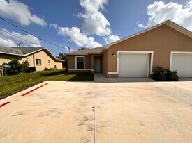 528 SE 4th Terrace in Cape Coral, FL - Building Photo