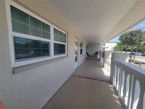 930 Virginia St in Dunedin, FL - Foto de edificio - Building Photo