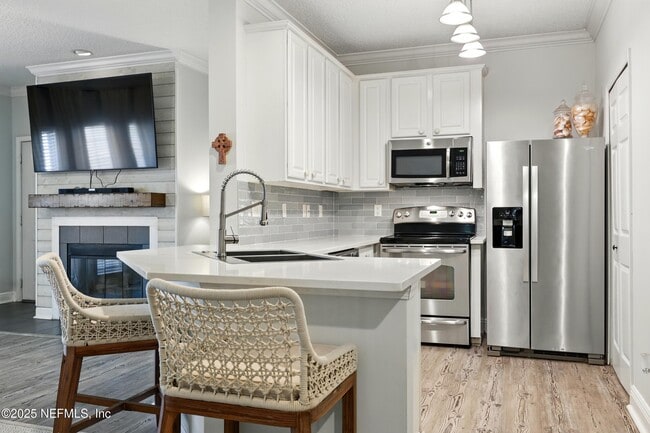 property at 43 Jardin De Mer Pl