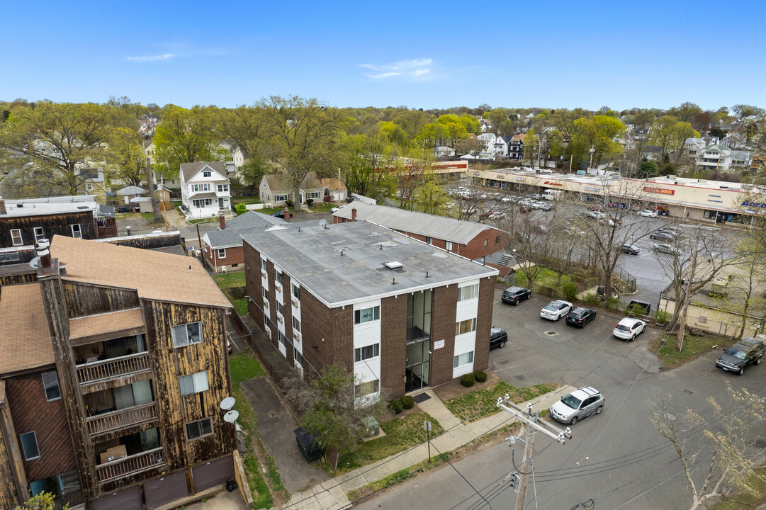 25 Saint Stephens Rd in Bridgeport, CT - Building Photo