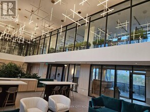 3071 Trafalgar Rd in Oakville, ON - Building Photo - Building Photo