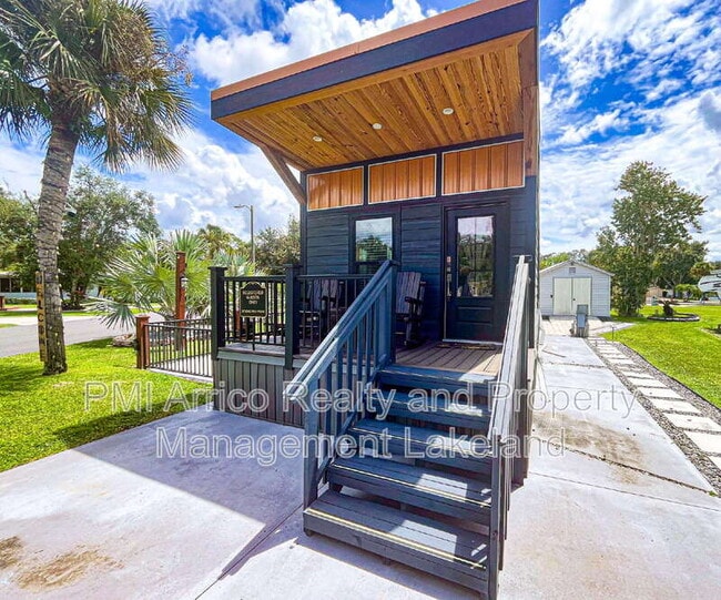 property at 107 Long Hammock Dr