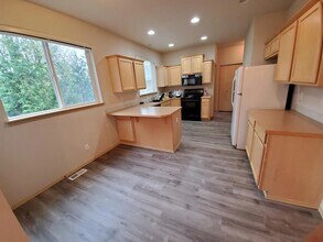 18323 13th Avenue Ct E in Spanaway, WA - Building Photo - Building Photo