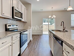 1832 Produce Ln in Johns Island, SC - Building Photo - Building Photo