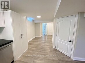 922 Silverthorn Mill Ave in Mississauga, ON - Building Photo - Building Photo