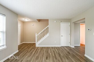 19307 Fox Chase Dr in Noblesville, IN - Building Photo - Building Photo