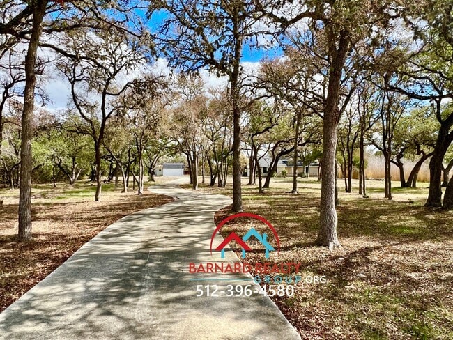 722 Thousand Oaks Loop in San Marcos, TX - Building Photo - Building Photo