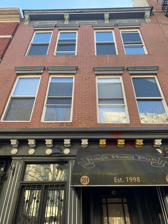 359 1st St in Hoboken, NJ - Building Photo