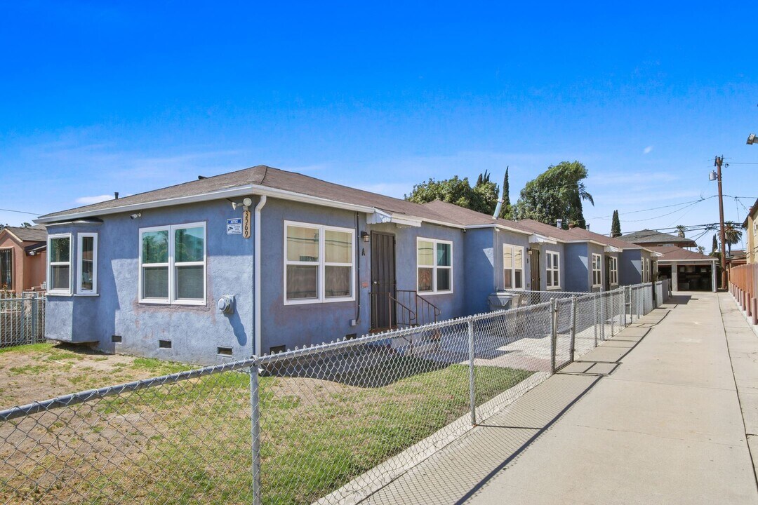 3569 Mulford Ave in Lynwood, CA - Building Photo