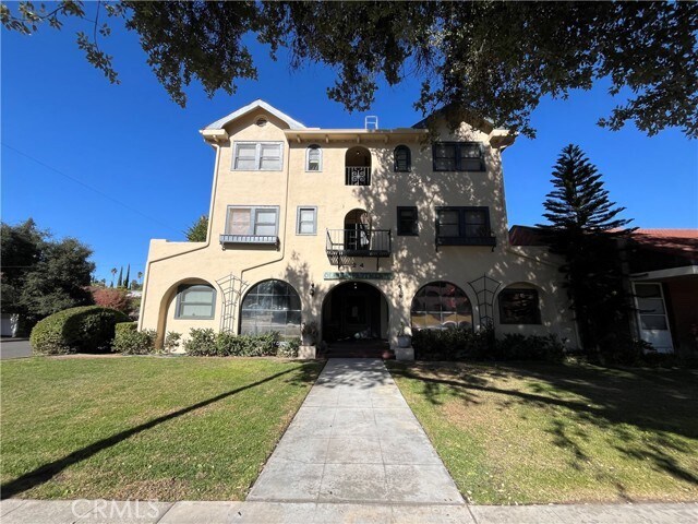 24 W Olive Ave-Unit -10 in Redlands, CA - Building Photo
