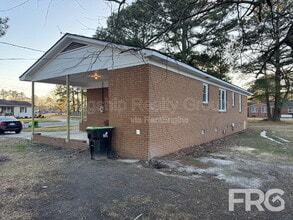 530 Hillcrest Ave in Winterville, NC - Building Photo - Building Photo