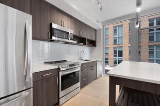 400 Army Navy Dr, Unit SI ID1047112P in Arlington, VA - Building Photo - Building Photo