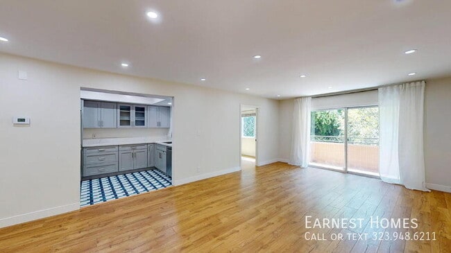 6752 Hillpark Dr in Los Angeles, CA - Building Photo - Building Photo