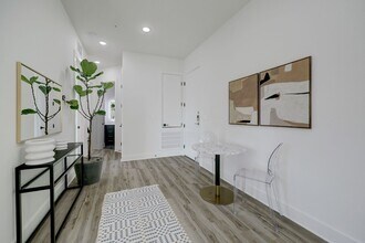 4932 Old Spanish Trl in Houston, TX - Foto de edificio - Building Photo