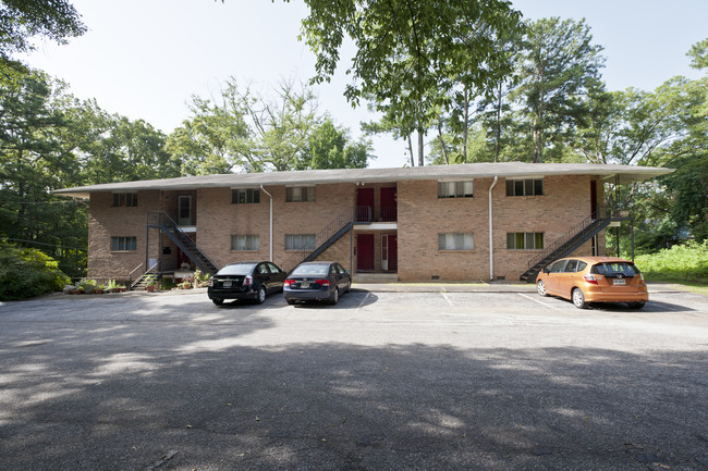 450 Medlock Rd in Decatur, GA - Building Photo - Building Photo