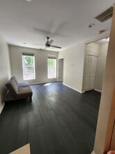 1828 S Peoria St, Unit 2 F in Chicago, IL - Foto de edificio - Building Photo