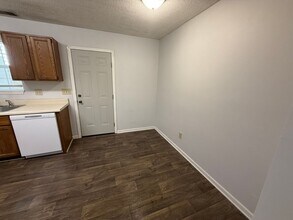 208 Wynn Way in Columbia, SC - Building Photo - Building Photo