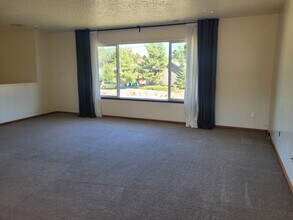 5095 SW 163rd Ave in Beaverton, OR - Building Photo - Building Photo