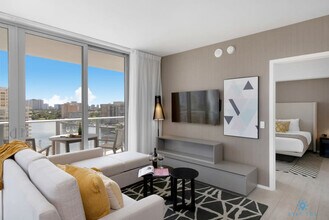 4010 S Ocean Dr in Hollywood, FL - Foto de edificio - Building Photo