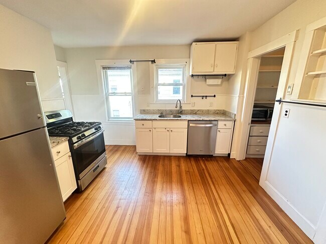 48 Standish St, Unit 2A