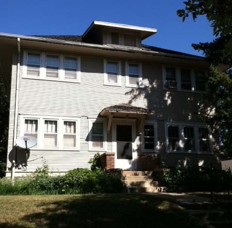 718 W 8th St in Sioux Falls, SD - Foto de edificio