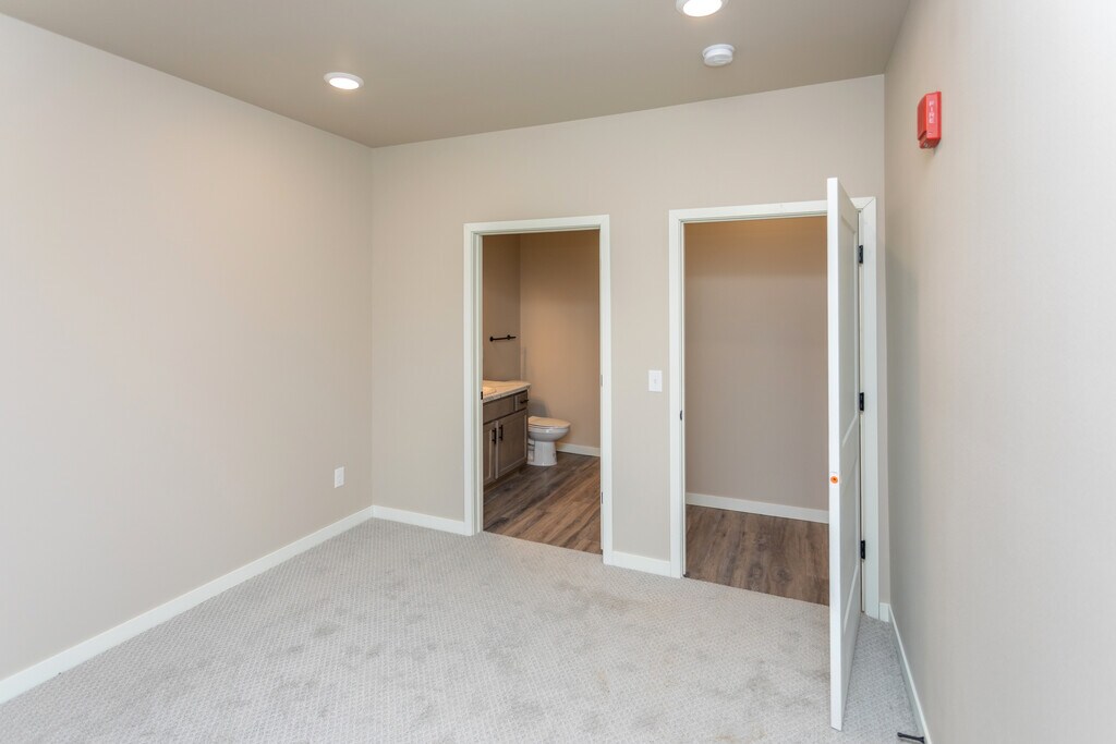 The Plains Apartments Watertown, SD Apartments