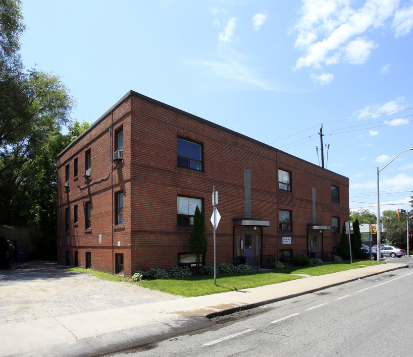 1 Gowan Ave in Toronto, ON - Building Photo