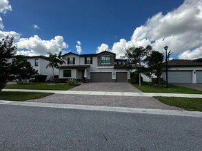 3507 Bauer Rd in Royal Palm Beach, FL - Building Photo - Building Photo