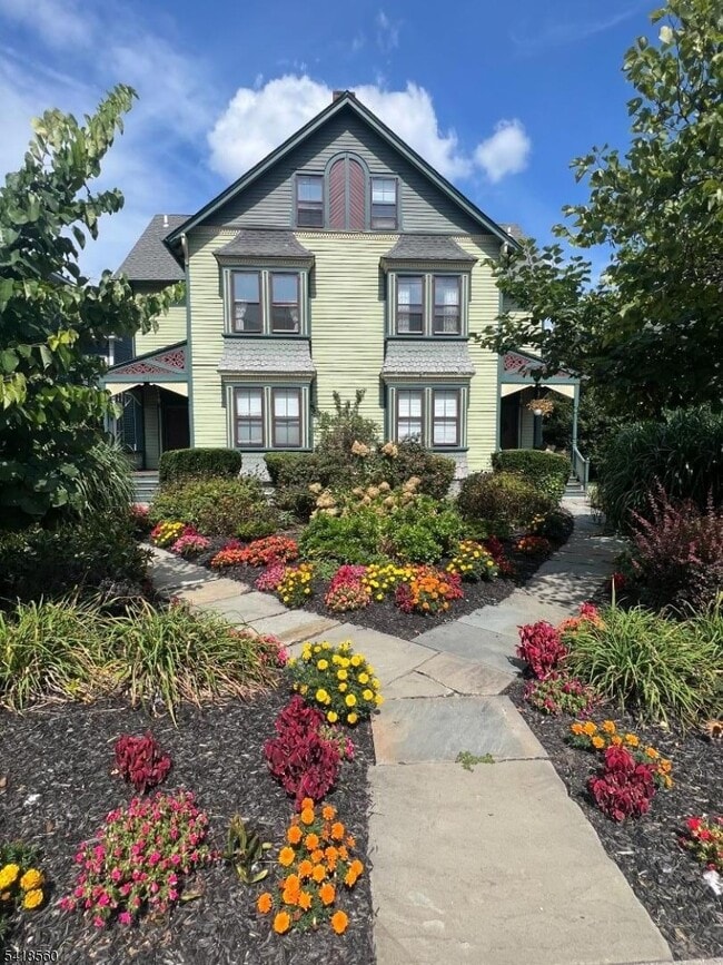 property at 182 Morris St