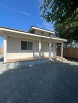 30566 Ivy Rd in Visalia, CA - Building Photo
