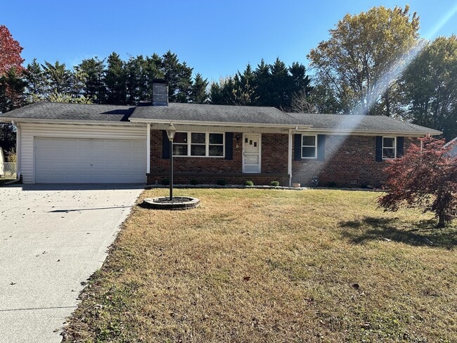 1760 Scenic Dr in Maryville, TN - Building Photo - Building Photo