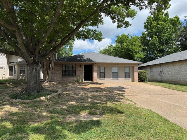property at 5012 Santa Fe Ct