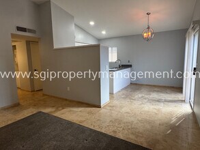 117 W Concorda Dr in Tempe, AZ - Foto de edificio - Building Photo