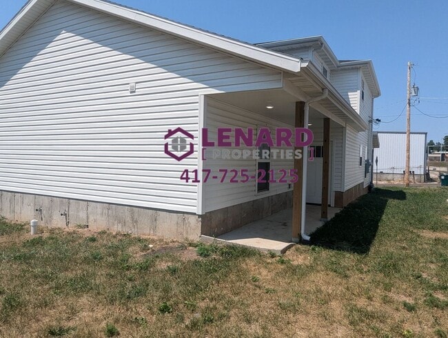 2702 W Water St in Springfield, MO - Building Photo - Building Photo