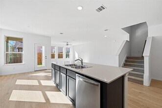 400 Wrangler Ln in Denton, TX - Building Photo - Building Photo