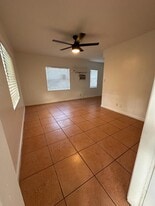 230 NE 5th Terrace in Delray Beach, FL - Building Photo