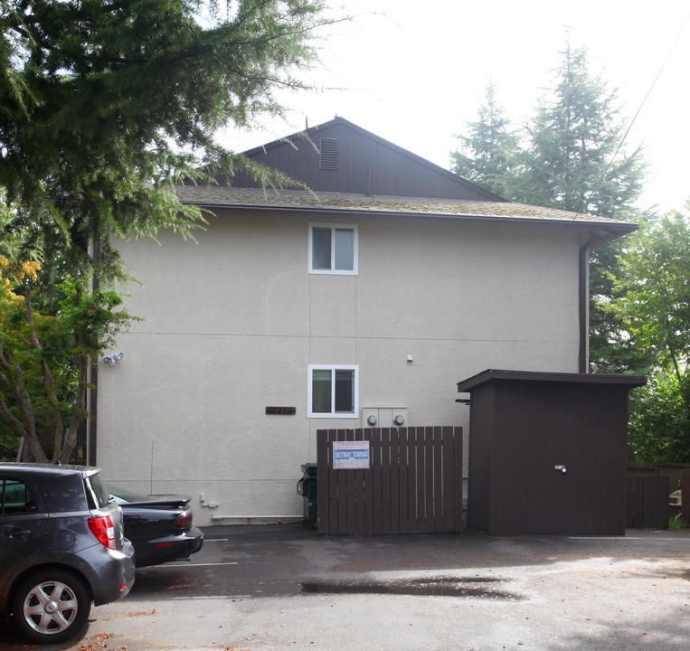 14416 11th Ave SW in Burien, WA - Building Photo