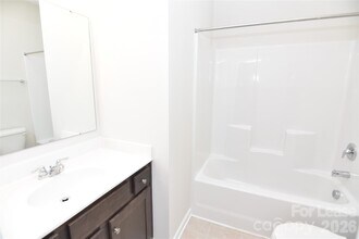 1133 Overlake Dr in Belmont, NC - Building Photo - Building Photo