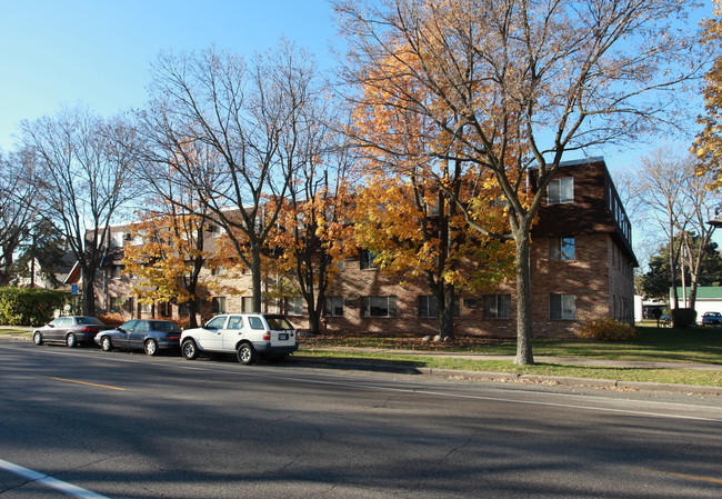 3912 Minnehaha Ave Apartments in Minneapolis, MN - Building Photo - Building Photo