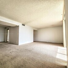 18181 NE 31st Ct, Unit 1501 in Aventura, FL - Foto de edificio - Building Photo