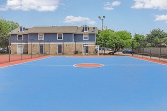Embassy House in Corpus Christi, TX - Building Photo - Building Photo