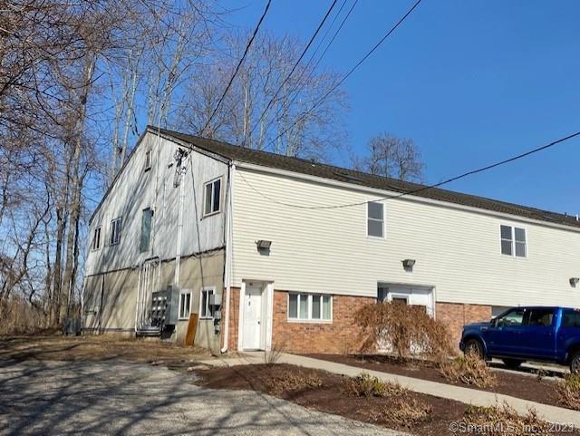 90 Danbury Rd-Unit -1 in New Milford, CT - Foto de edificio - Building Photo