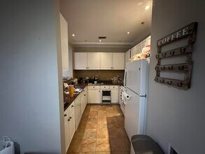402 9th St in Hoboken, NJ - Building Photo - Building Photo